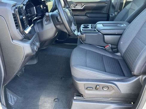 Used 2025 Chevrolet Silverado 1500 LT image 23