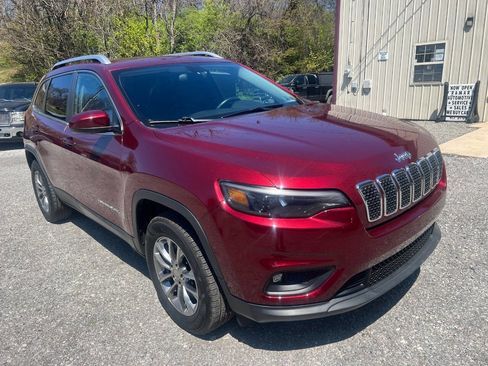 Used 2019 Jeep Cherokee Latitude Plus w/ Cold Weather Group image 1