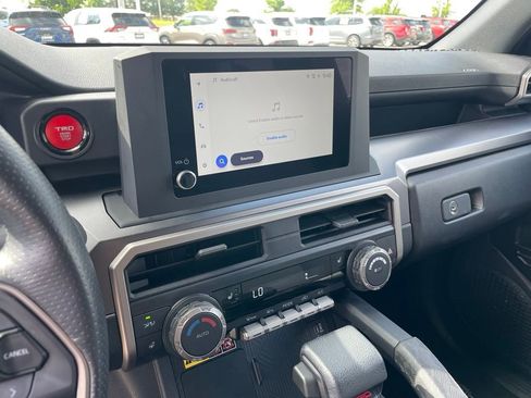 Used 2025 Toyota 4Runner TRD Sport AWD/4WD image 15