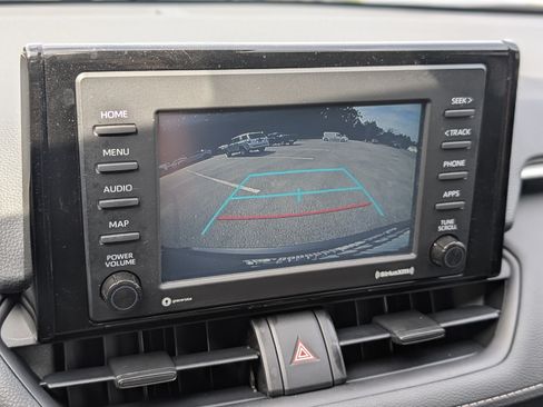 Used 2022 Toyota RAV4 LE FWD image 26