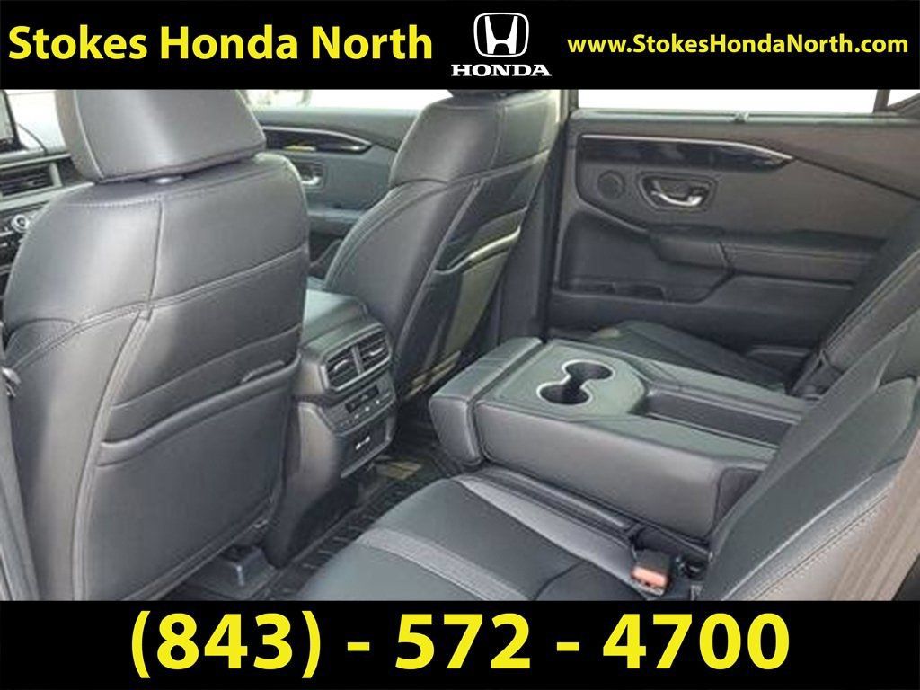 New 2025 Honda Pilot Touring image 17