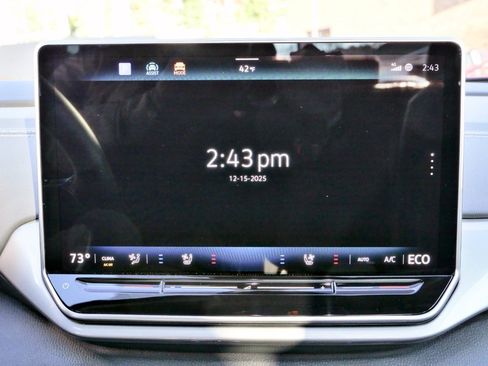 Used 2024 Volkswagen ID.4 Pro S image 10