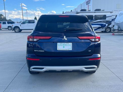 Used 2022 Mitsubishi Outlander SE image 4