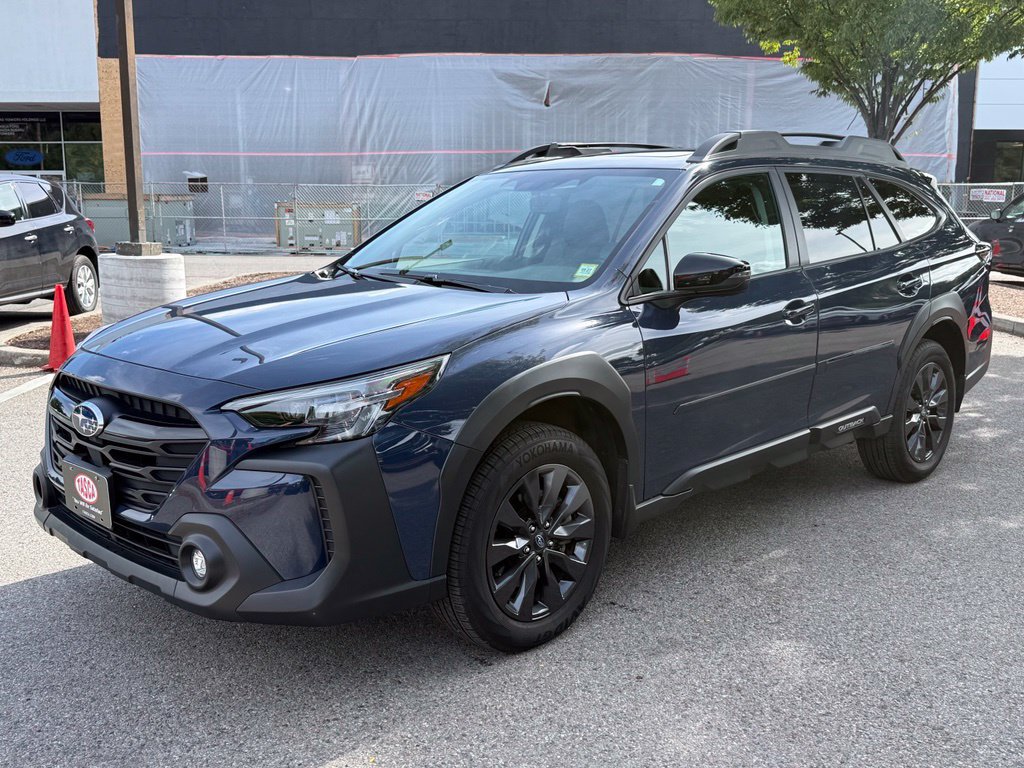 Certified 2025 Subaru Outback Onyx Edition AWD/4WD image 3