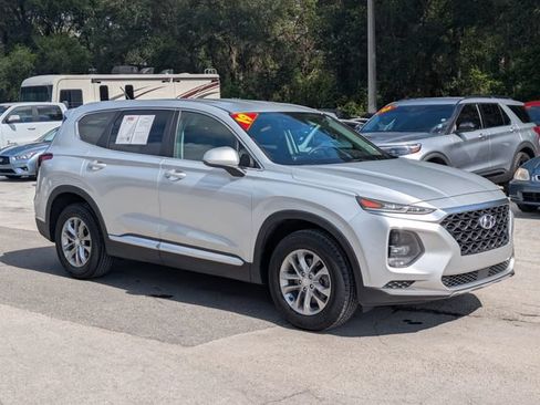Used 2019 Hyundai Santa Fe SE FWD image 2