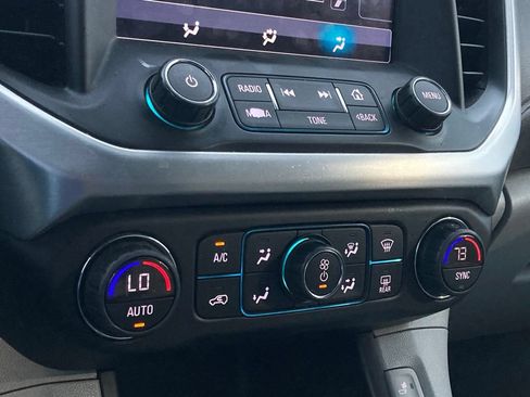 Used 2017 GMC Acadia SLT AWD/4WD image 22