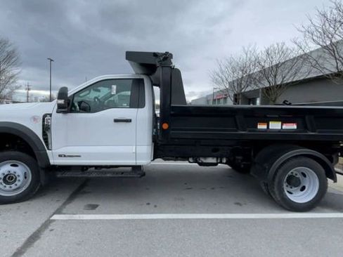 New 2025 Ford F550 4x4 Regular Cab Super Duty image 5