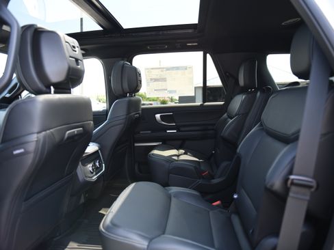 New 2027 Ford Expedition Platinum w/ Stealth Appearance Package RWD image 12