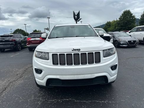 Used 2015 Jeep Grand Cherokee Altitude AWD/4WD image 2