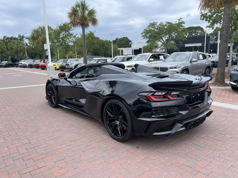 Used 2023 Chevrolet Corvette Z06 w/ Stealth Interior Trim Package RWD image 8