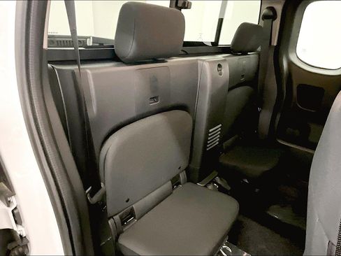 New 2025 Nissan Frontier SV w/ SV Convenience Package RWD image 30