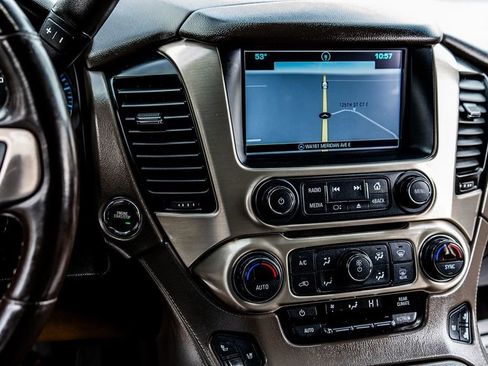 Used 2020 GMC Yukon Denali w/ Denali Ultimate Package AWD/4WD image 29
