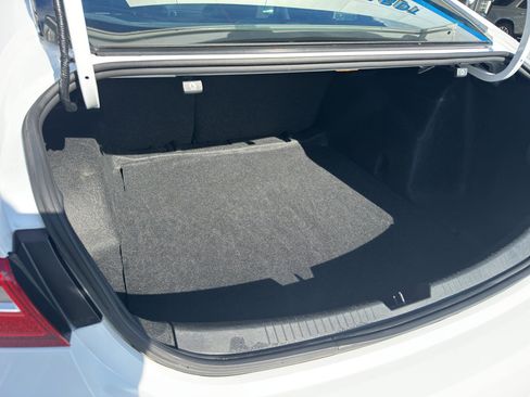 Used 2024 Chevrolet Malibu LT image 16