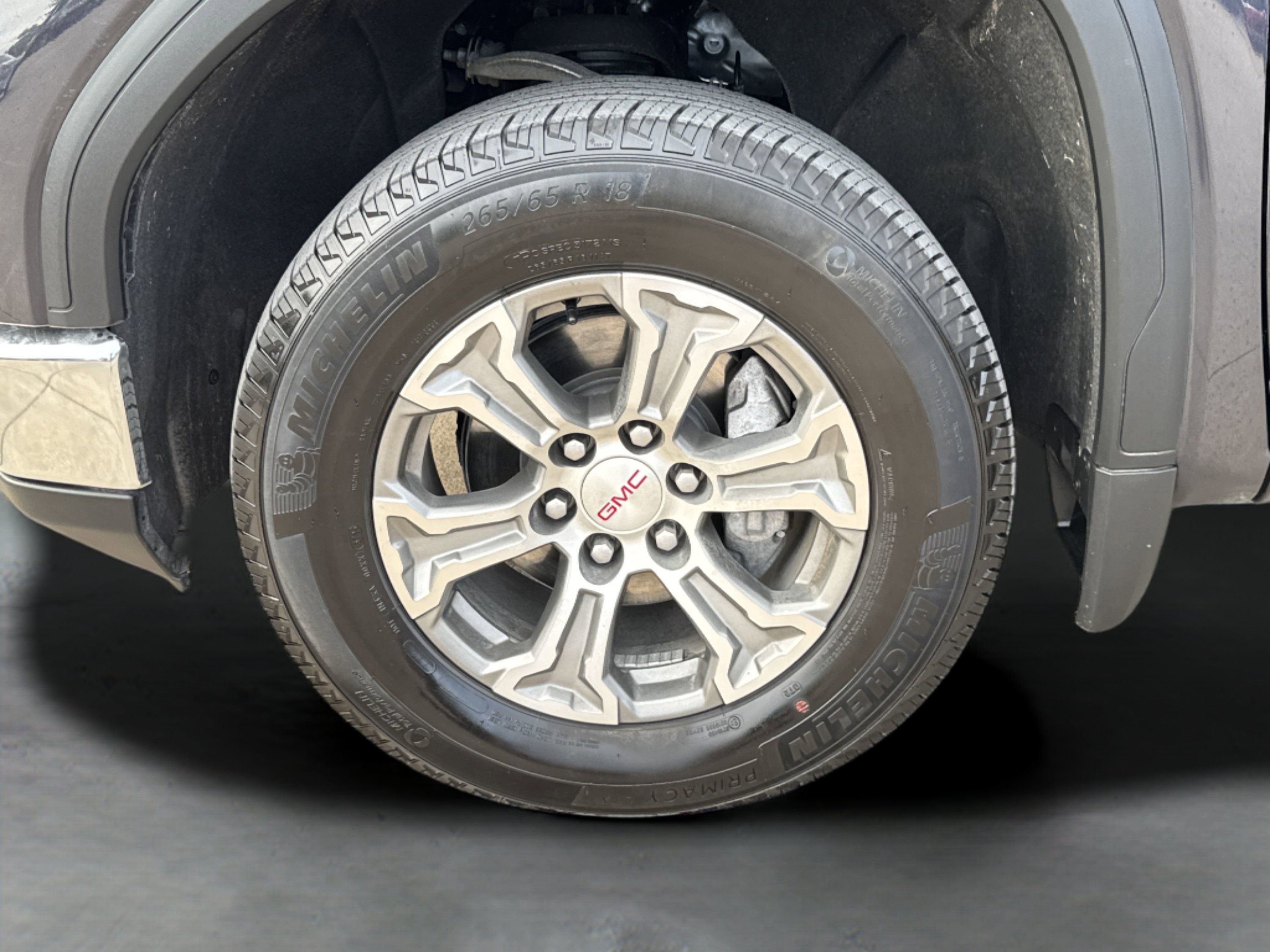 Used 2025 GMC Sierra 1500 SLT AWD/4WD image 3