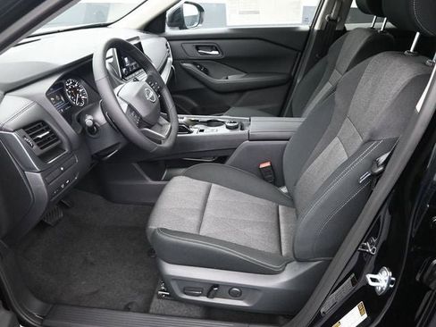 New 2026 Nissan Rogue SV image 9