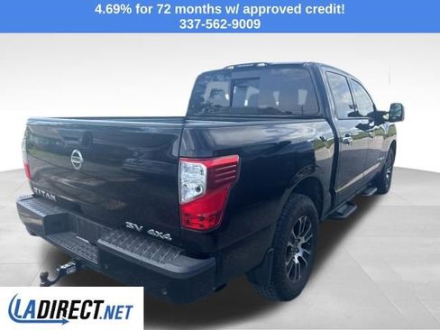 Used 2021 Nissan Titan SV w/ SV Convenience Package AWD/4WD image 3