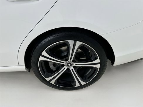 Used 2025 Mercedes-Benz C 300 Sedan image 33