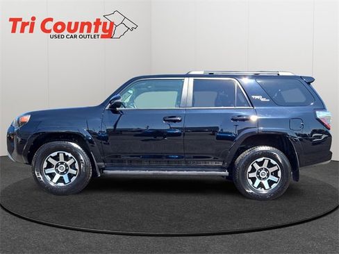 Used 2019 Toyota 4Runner TRD Off-Road image 4