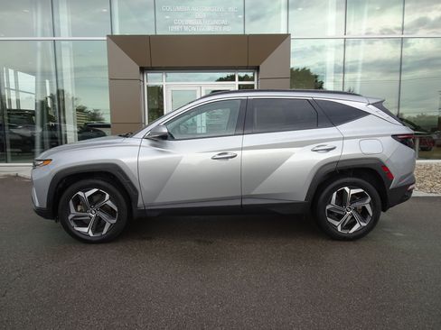 Used 2023 Hyundai Tucson Limited AWD/4WD image 2