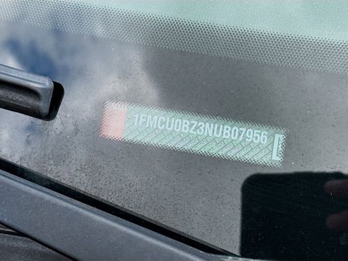 Used 2022 Ford Escape SE image 38