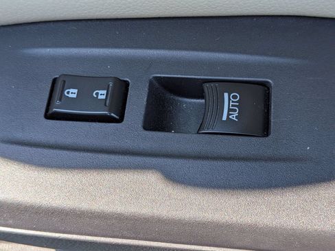 Used 2013 Acura ILX w/ Premium Package FWD image 36