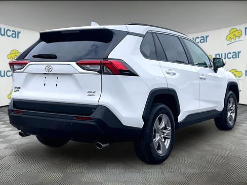 Used 2025 Toyota RAV4 XLE AWD/4WD image 6