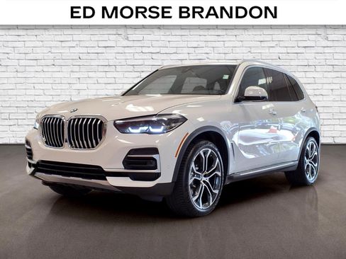 Used 2023 BMW X5 xDrive40i w/ Parking Assistance Package AWD/4WD image 1