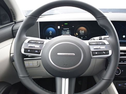 Certified 2025 Hyundai Tucson SEL image 14