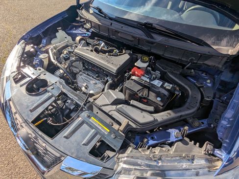 Used 2017 Nissan Rogue S image 31