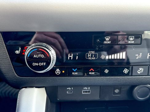 New 2025 Mitsubishi Outlander SEL image 34