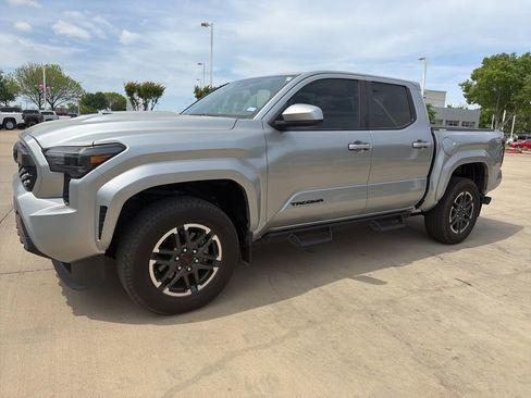 Used 2024 Toyota Tacoma TRD Sport image 1