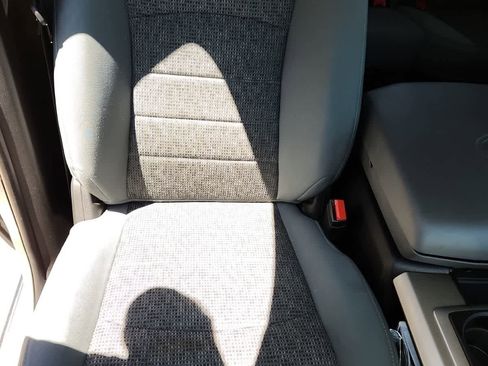Used 2015 RAM 1500 Big Horn AWD/4WD image 18