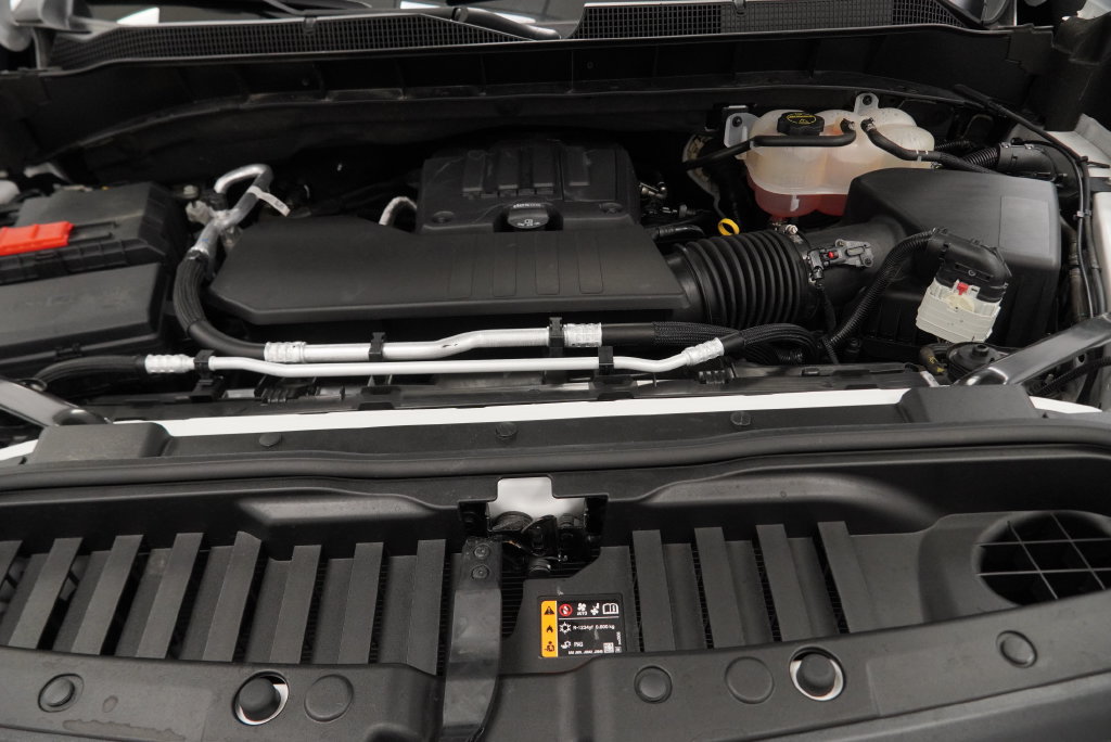 Used 2024 Chevrolet Silverado 1500 LT AWD/4WD image 42