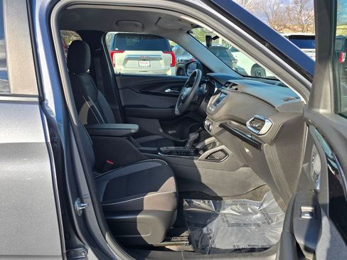 Used 2022 Chevrolet TrailBlazer LT FWD image 33