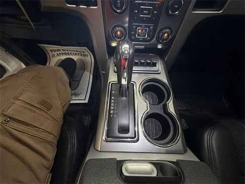 Used 2014 Ford F150 Raptor w/ Equipment Group 801A Luxury image 21