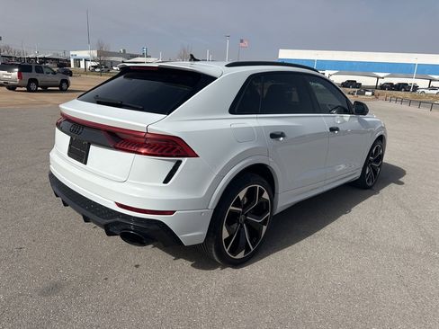 Used 2023 Audi RS Q8 w/ Black Optic Package image 5