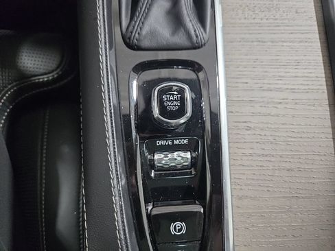 Used 2021 Volvo XC90 T6 Inscription w/ Climate Package AWD/4WD image 18