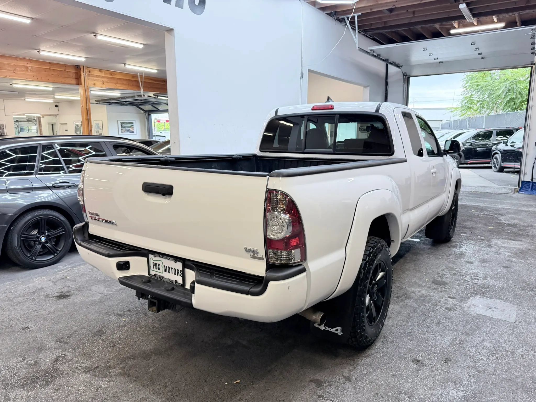 Used 2015 Toyota Tacoma 4x4 Access Cab V6 image 3