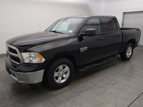 Used 2021 RAM 1500 Classic SLT RWD image 2