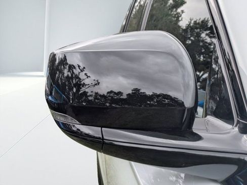 New 2025 Jeep Grand Cherokee Altitude RWD image 10