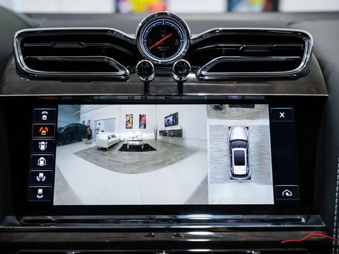 Used 2021 Bentley Bentayga image 81