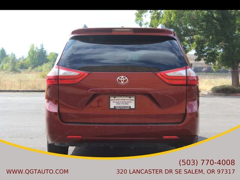 Used 2016 Toyota Sienna Limited image 5