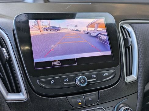 Used 2024 Chevrolet Malibu LT image 18