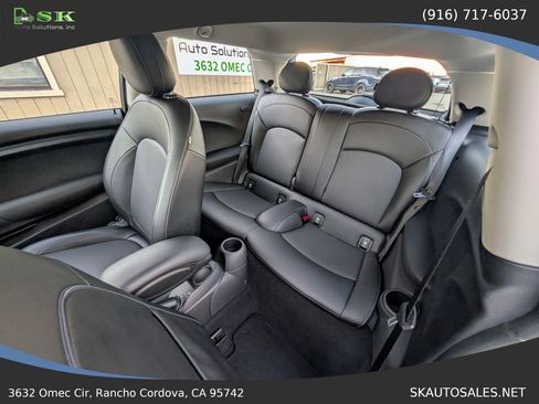 Used 2014 MINI Cooper 2-Door Hardtop image 24