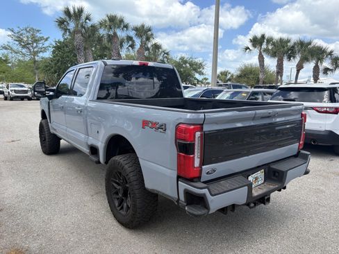 Used 2025 Ford F250 Platinum AWD/4WD image 3
