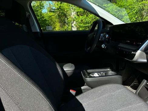 Certified 2025 Hyundai Ioniq 5 SE image 15