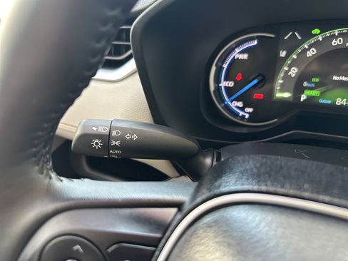 Certified 2025 Toyota RAV4 XLE w/ Convenience Package AWD/4WD image 8