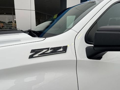 New 2026 Chevrolet Silverado 1500 Custom Trail Boss w/ Dark Appearance Package image 2