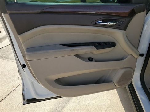 Used 2015 Cadillac SRX Luxury w/ Driver Awareness Package image 13