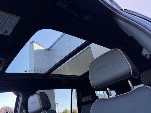 Used 2023 GMC Yukon XL AT4 image 19